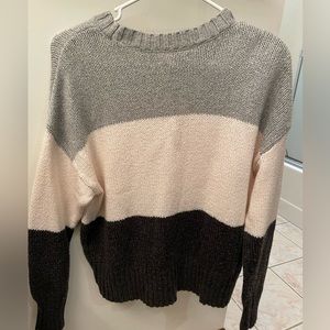 American eagle sweater. size small. Great condition.
